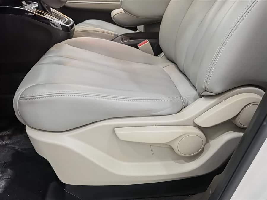 GAC Trumpchi M6 2019 car image #21