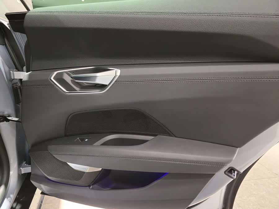 Audi e-tron GT 2024 #21 Audi e-tron GT 2024 car image #21