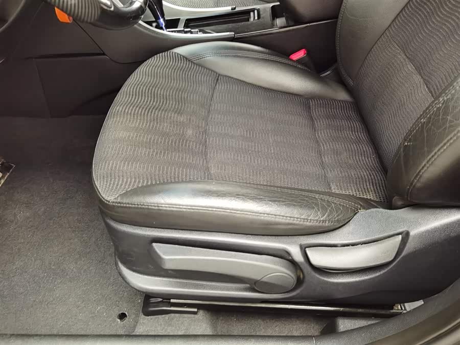 Hyundai Sonata 2013 car image #21