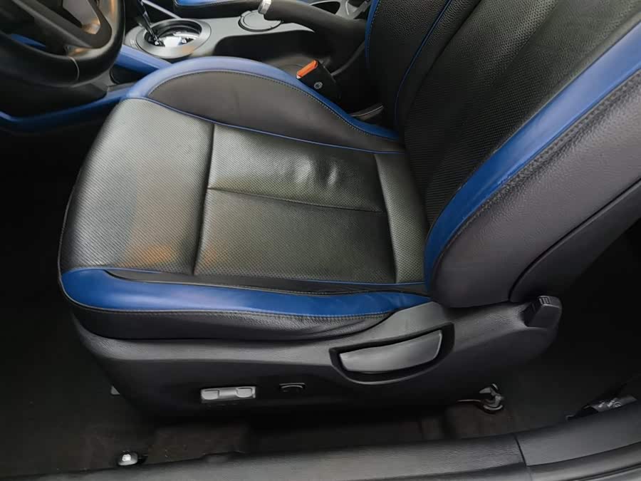 Hyundai Veloster 2015 immagine di auto #21