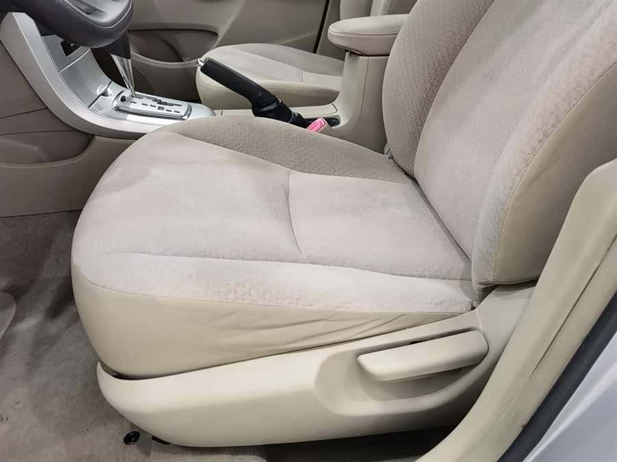 丰田 卡罗拉 2010 汽车图片 #21