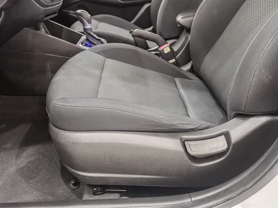 Hyundai Verna 2017 car image #21