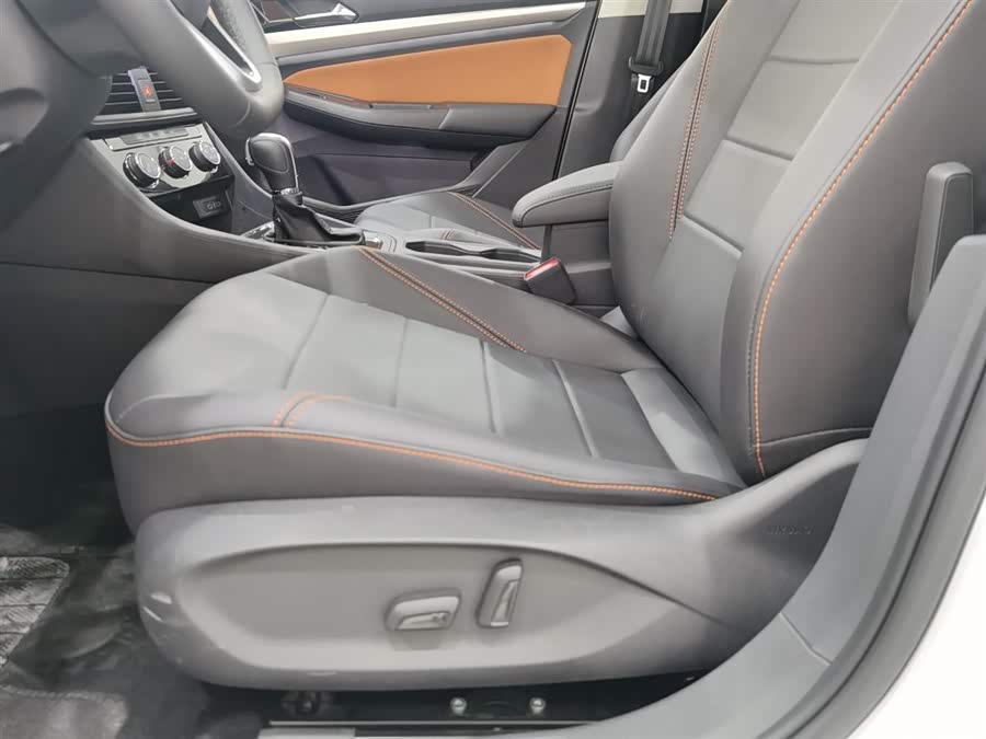 Volkswagen Bora 2023 car image #21