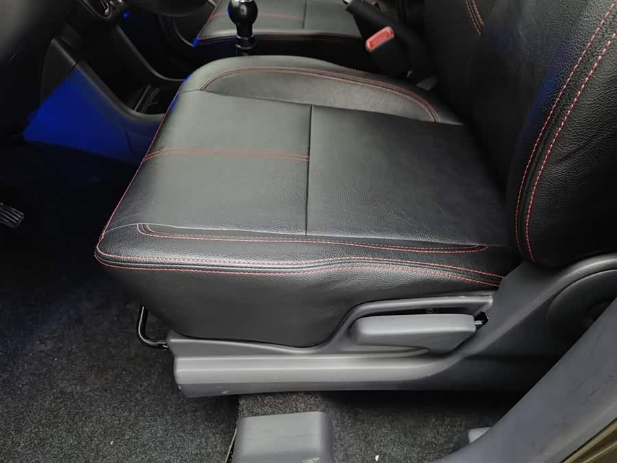 Soueast Swift 2015 car image #21