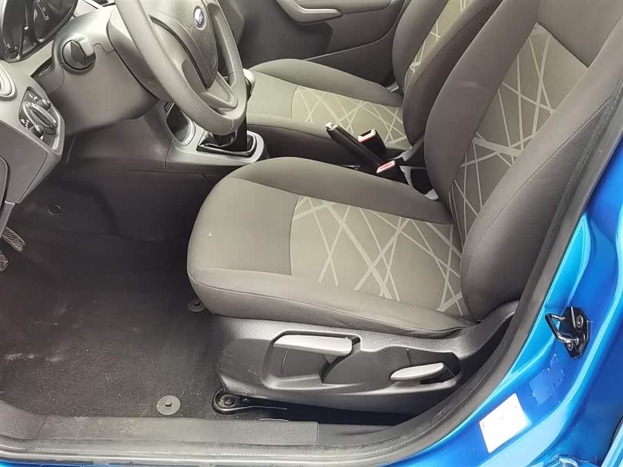 Ford Fiesta 2014 صورة سيارة #21