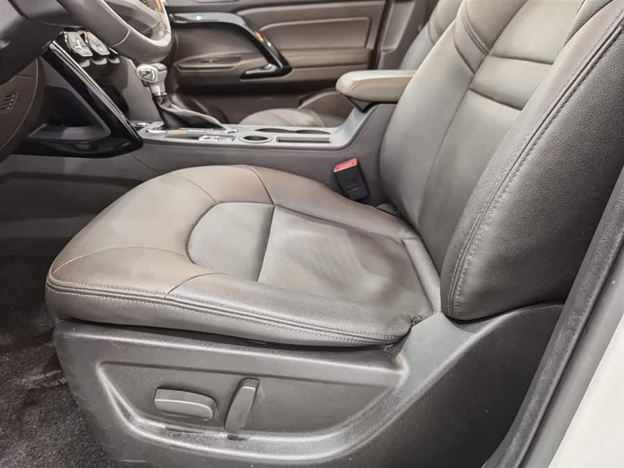 GAC Trumpchi GS4 2017 #21 GAC Trumpchi GS4 2017 car image #21