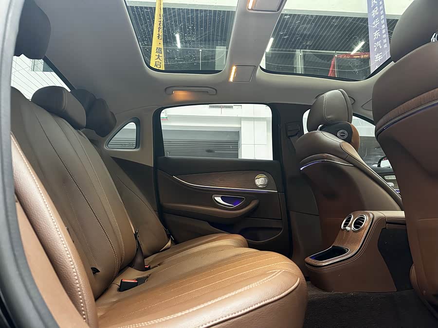 Mercedes-Benz E Class 2023 car image #21