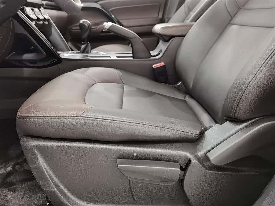 GAC Trumpchi GS4 2018 #21 GAC Trumpchi GS4 2018 car image #21