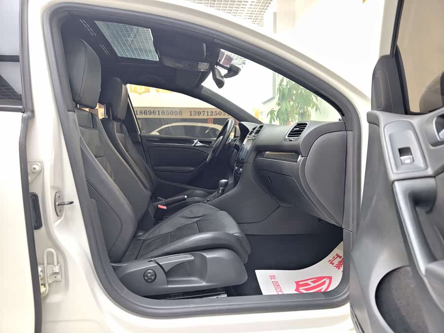 Volkswagen GolfGTI 2011 #21 Volkswagen GolfGTI 2011 car image #21