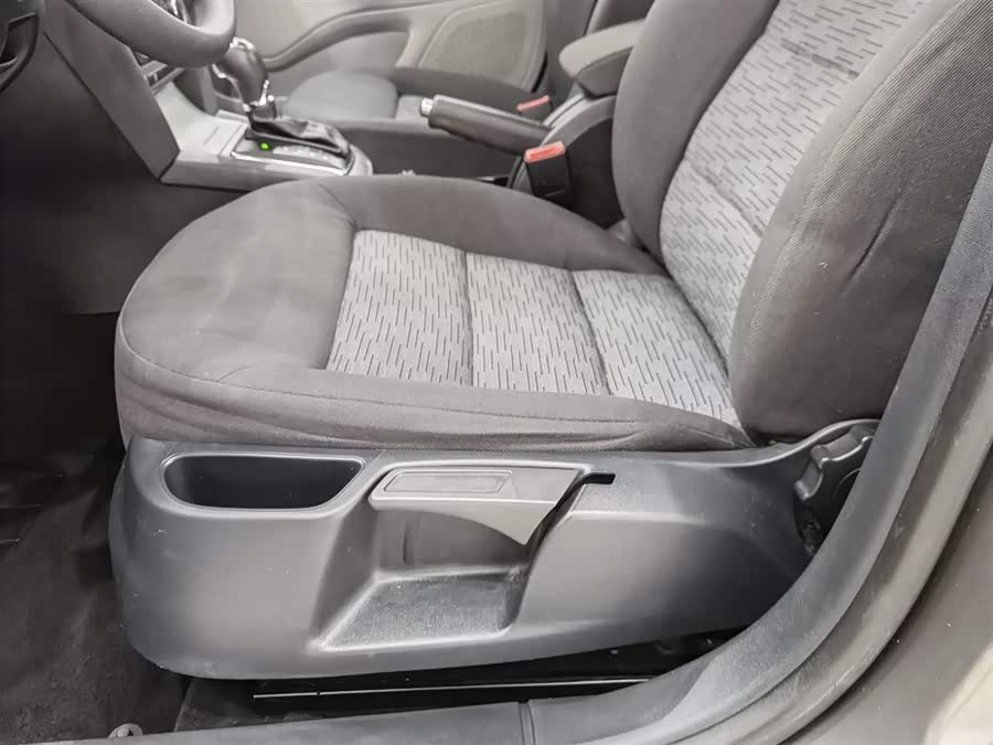 Skoda Octavia 2013 car image #21