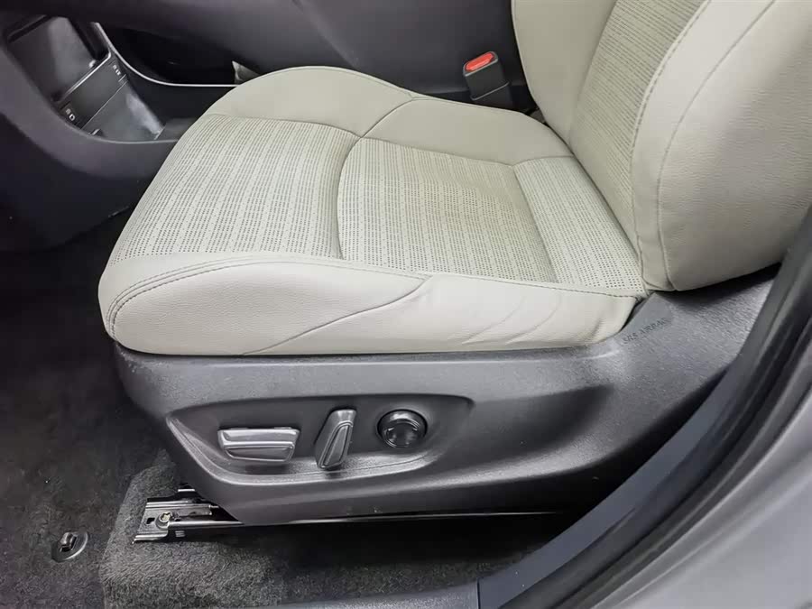 Toyota bZ4X 2022 immagine di auto #21