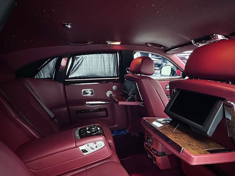 Rolls-Royce Ghost 2010 car image #21