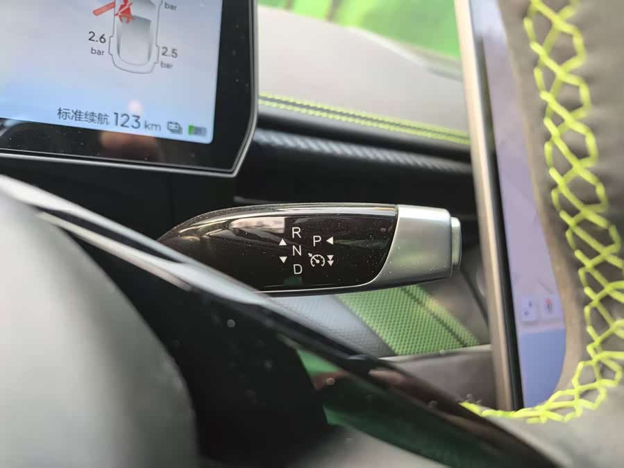 哪吒汽车 哪吒GT 2024 汽车图片 #21