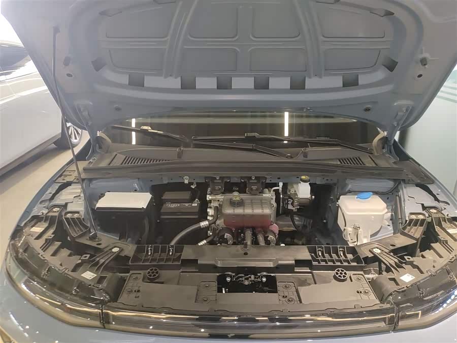 零跑汽车 零跑B01 2025 汽车图片 #21