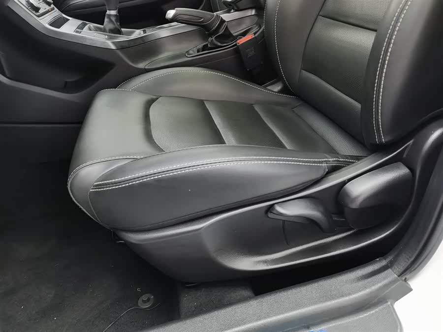 GEELY Emgrand 2018 car image #21