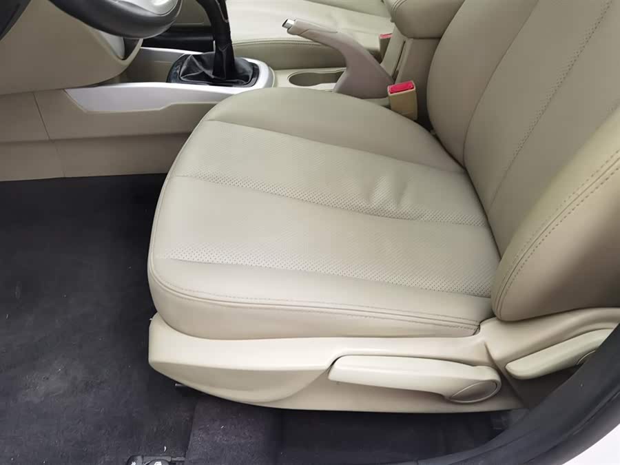 Changan Eado 2014 car image #21