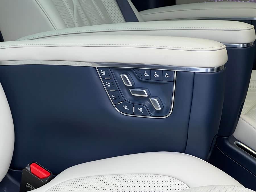 Zeekr 009 2024 imagen de coche #21