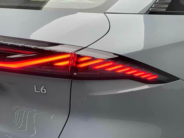 GEELY 2025 car image #21