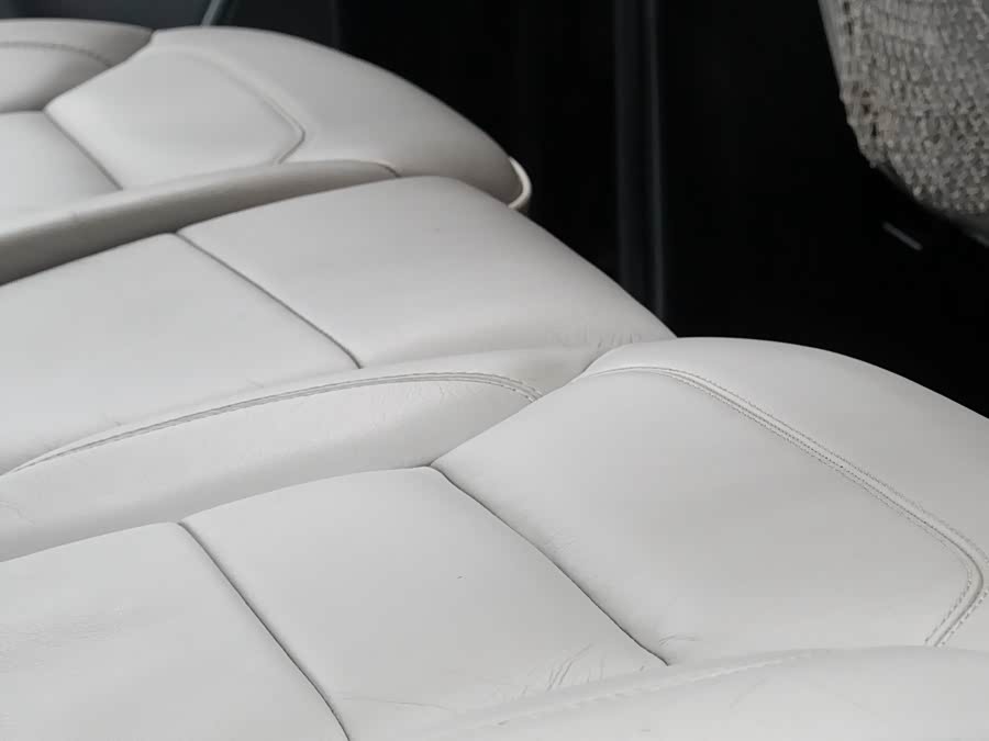 Mercedes-Benz M Class 2012 car image #21