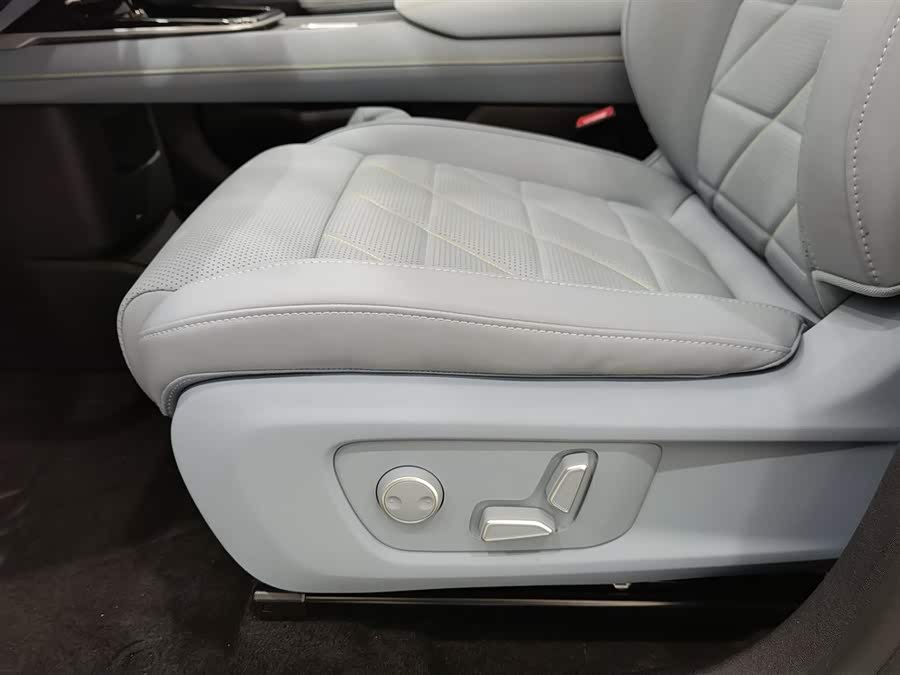 Deepal S05 2024 car image #21