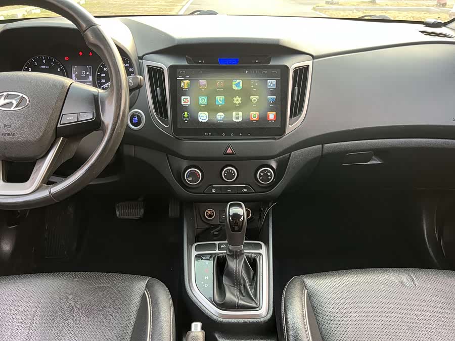 Hyundai ix25 2015 car image #21