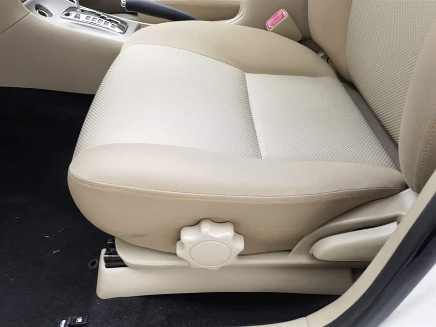 Toyota Corolla (Classic) 2015 #21 Toyota Corolla (Classic) 2015 immagine di auto #21