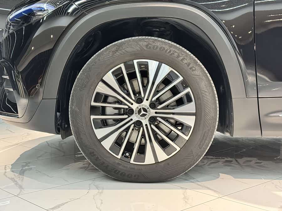 Mercedes-Benz EQB Class 2024 car image #21