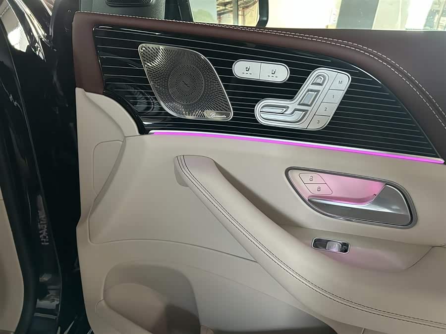 Mercedes-Benz Maybach GLS 2024 car image #21