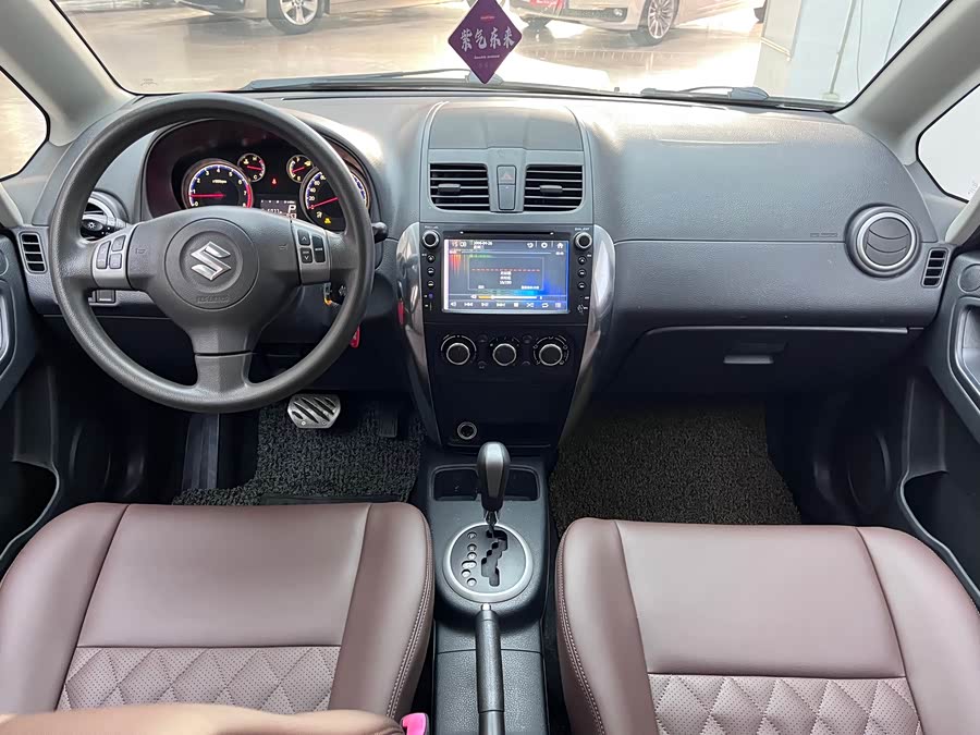 Suzuki SX4 2014 car image #21