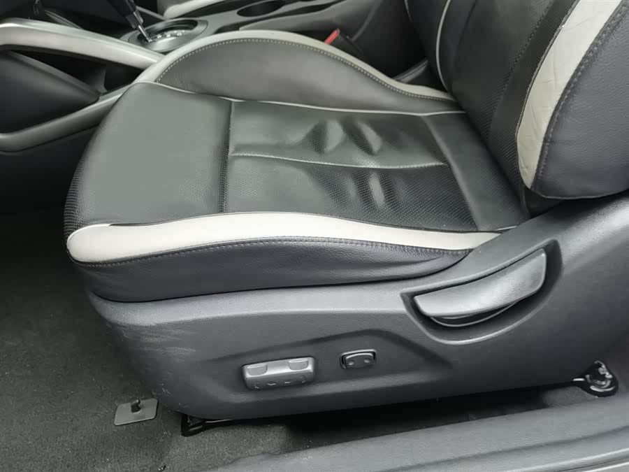 Hyundai Veloster 2013 #21 Hyundai Veloster 2013 car image #21