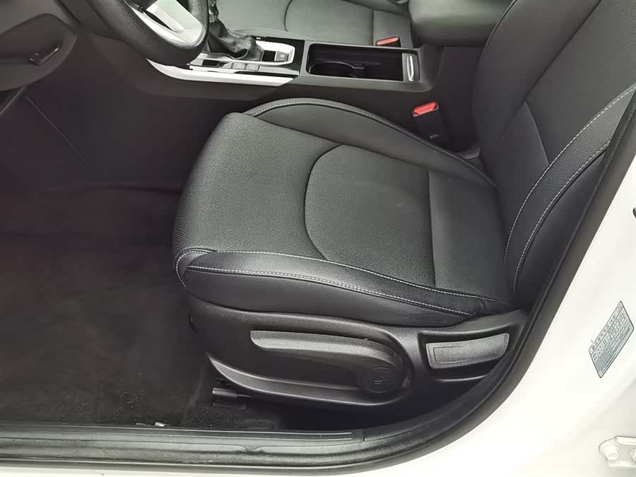 Kia K3 2020 car image #21