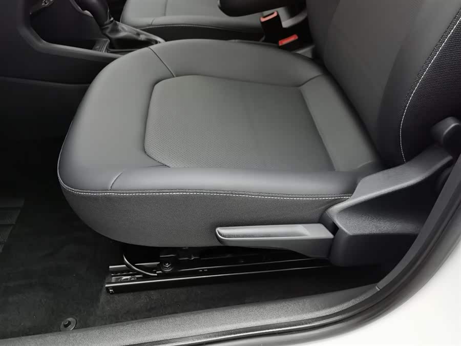 Skoda Rapid 2021 car image #21