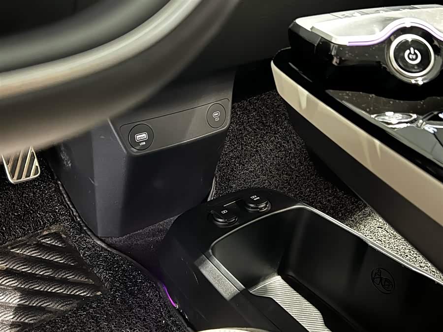 Kia EV6 2023 изображение автомобиля #21