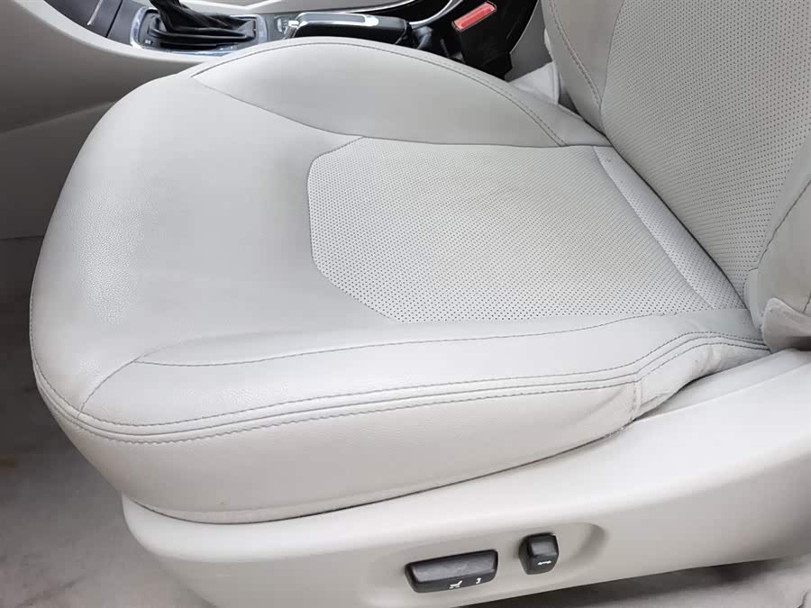 GEELY Emgrand 2015 immagine di auto #21