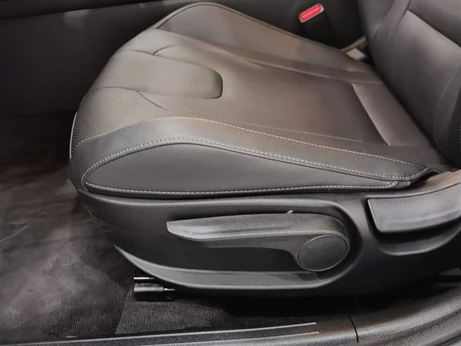Hyundai Elantra 2024 car image #21