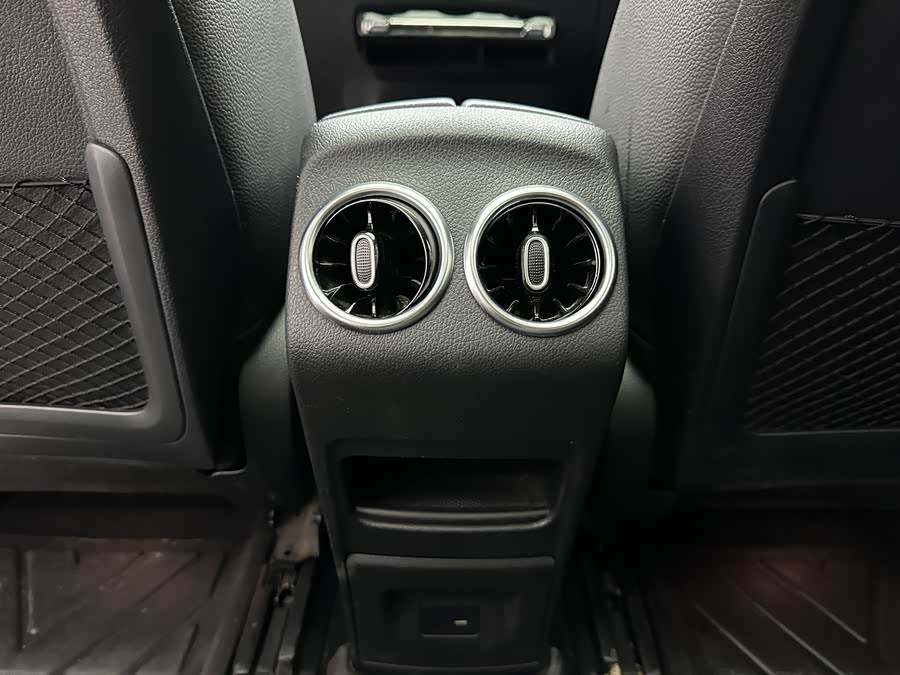 Mercedes-Benz EQB Class 2021 car image #21