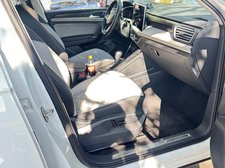 Volkswagen Tayron 2023 immagine di auto #21