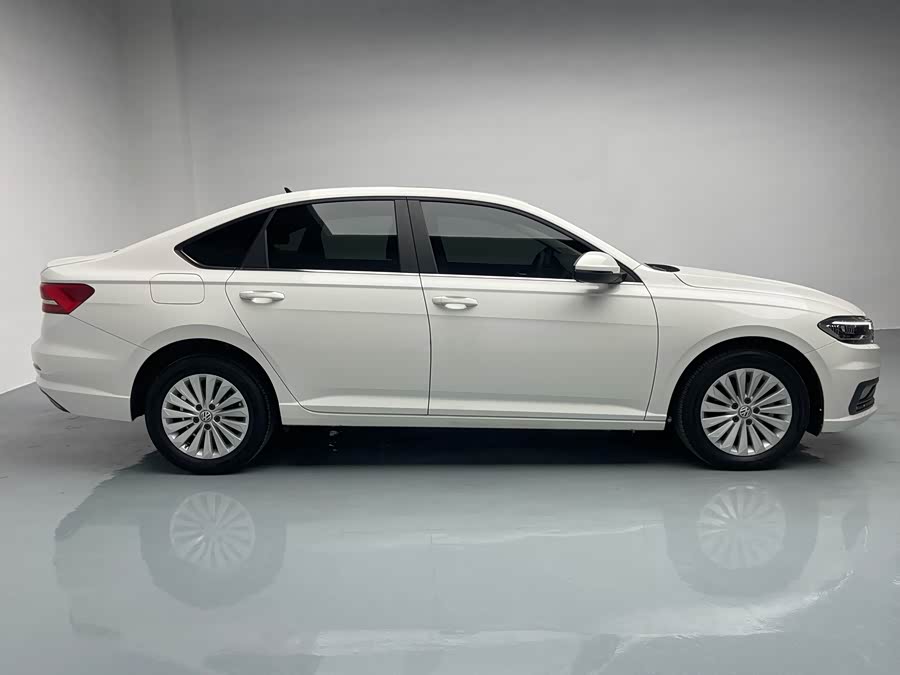 Volkswagen Lavida 2020 car image #21