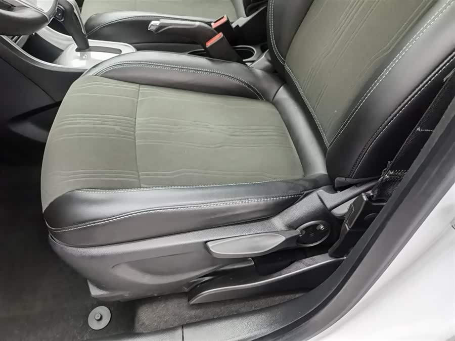 Chevrolet Tracker 2016 car image #21