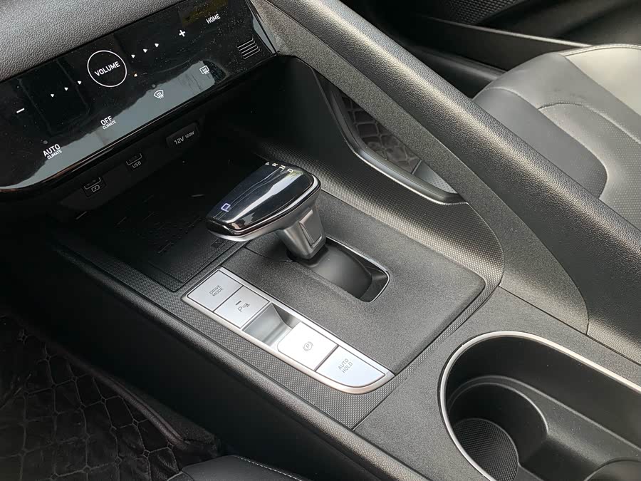 Hyundai Elantra 2022 car image #21