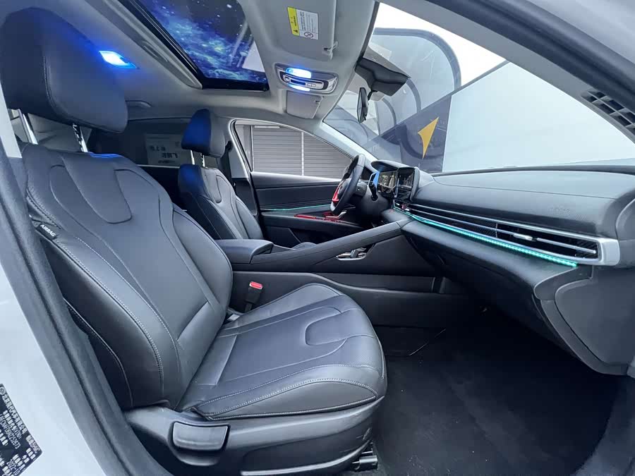 Hyundai Elantra 2022 car image #21