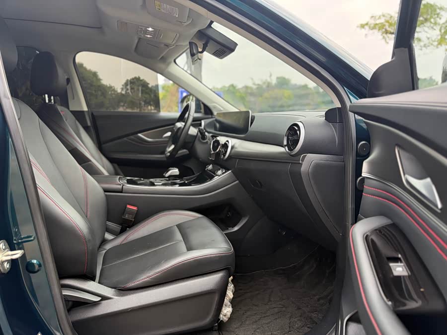 Forthing T5 EVO 2022 car image #21