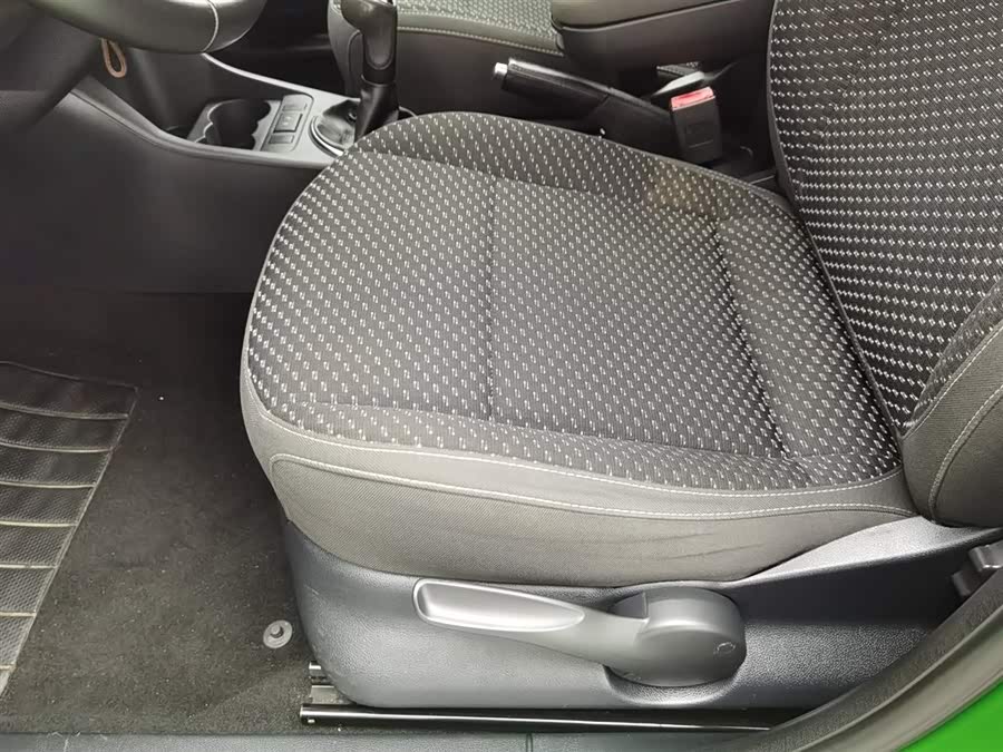 Skoda Fabia 2014 изображение автомобиля #21