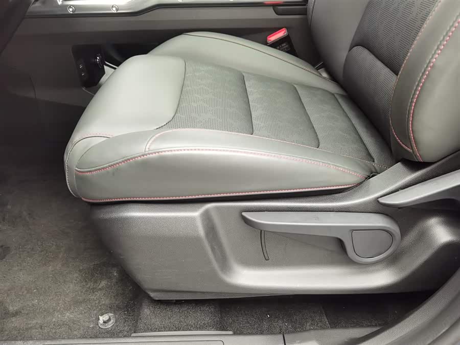 Jetour Traveller 2024 car image #21