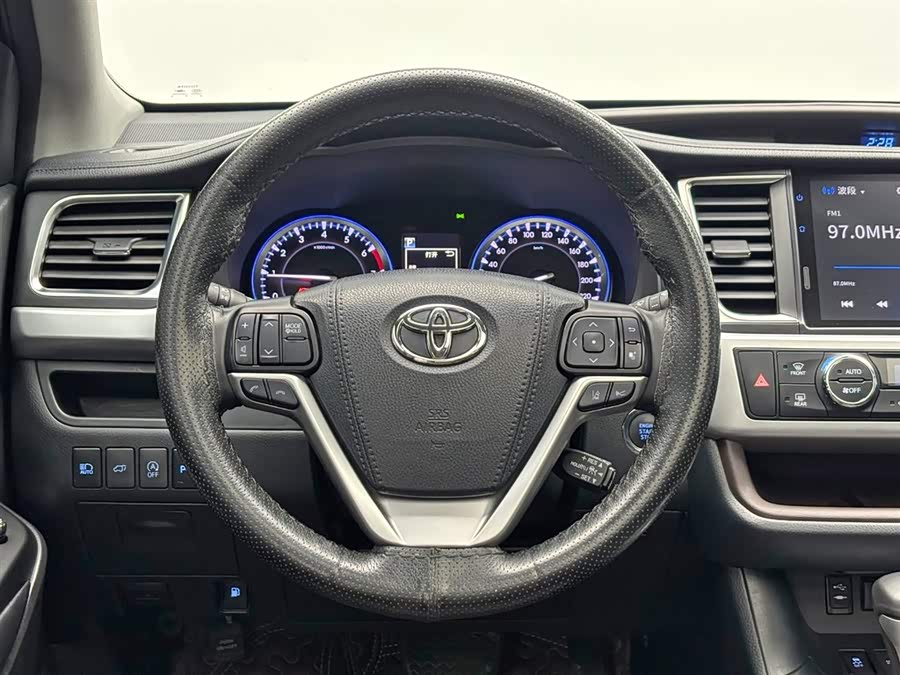 Toyota Highlander 2018 car image #21