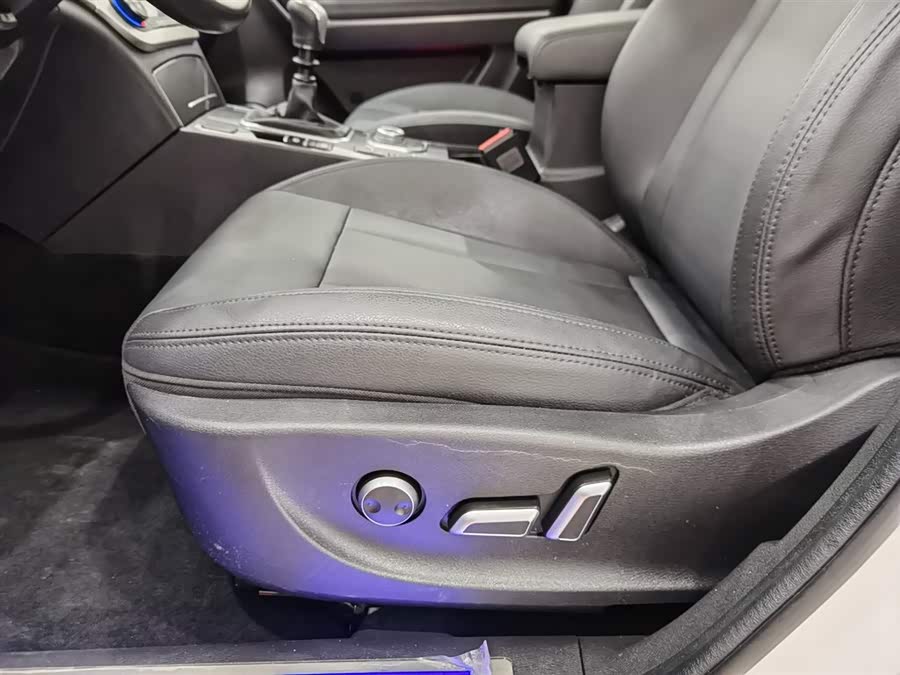 Haval H6 Coupe 2017 car image #21