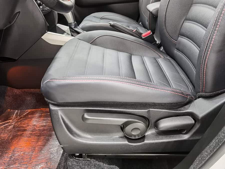 Soueast Vitara 2017 car image #21