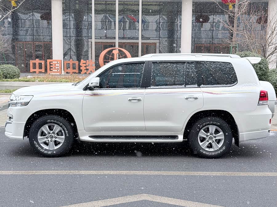Toyota 2025 car image #21