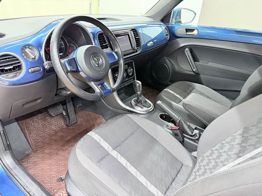 Volkswagen Beetle 2017 изображение автомобиля #21