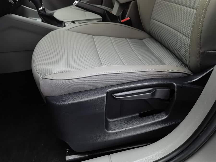 Skoda Octavia 2014 car image #21